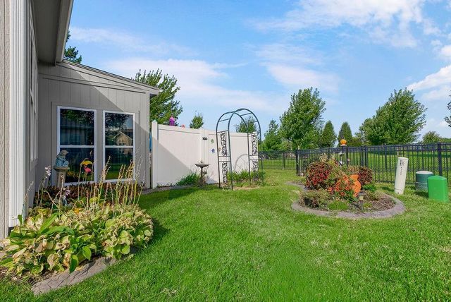 4025 NW Chapman Drive, Blue Springs, MO 64015