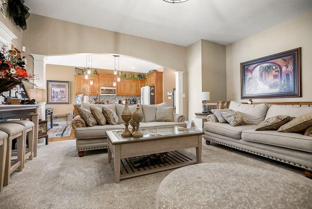 4025 NW Chapman Drive, Blue Springs, MO 64015