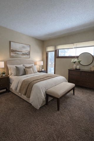 365 E 43rd Street, Minneapolis, MN 55409