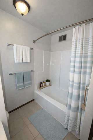 365 E 43rd Street, Minneapolis, MN 55409