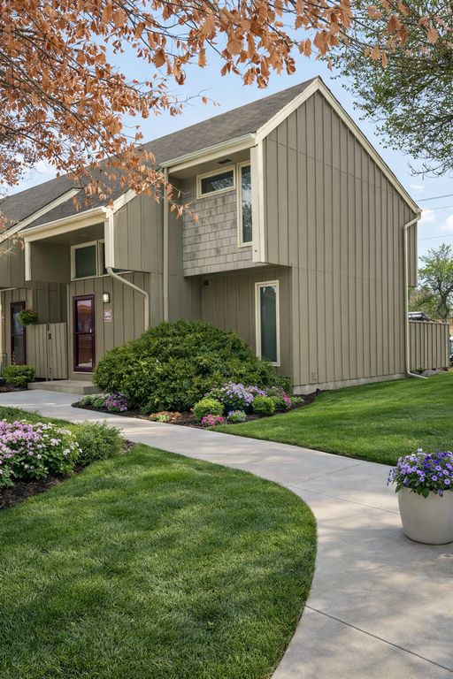 365 E 43rd Street, Minneapolis, MN 55409