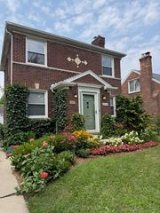 20457 Gardendale Street, Detroit, MI 48221