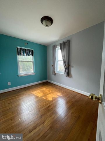 7007 GROVE RD, Alexandria, VA 22306