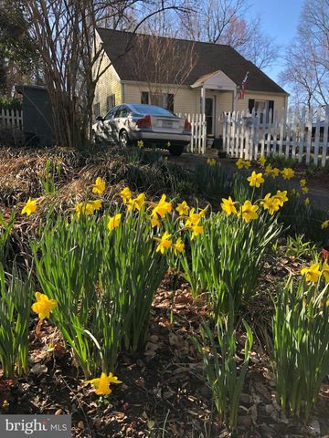 7007 GROVE RD, Alexandria, VA 22306