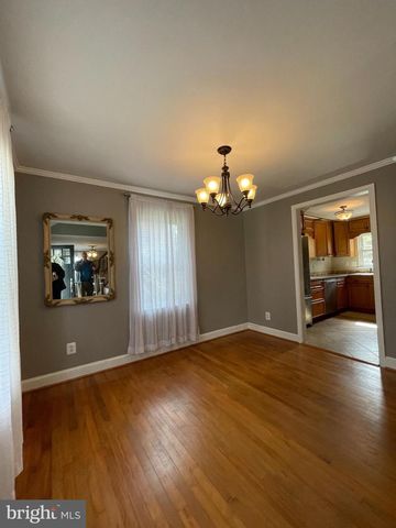 7007 GROVE RD, Alexandria, VA 22306