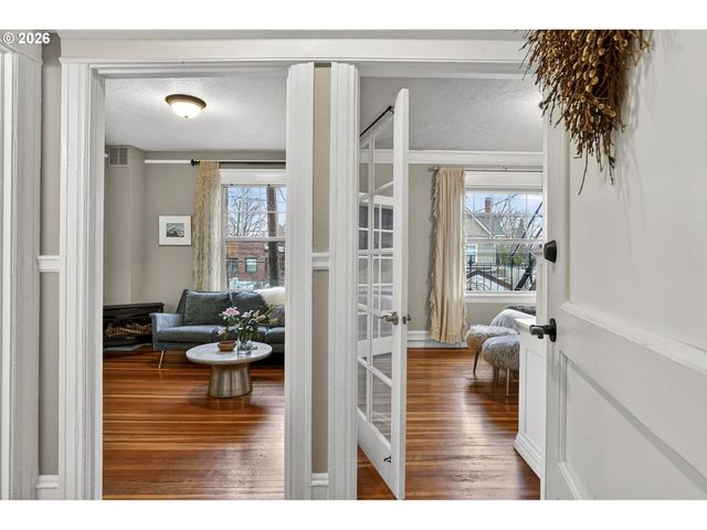 2109 Nw IRVING St 205, Portland, OR 97210