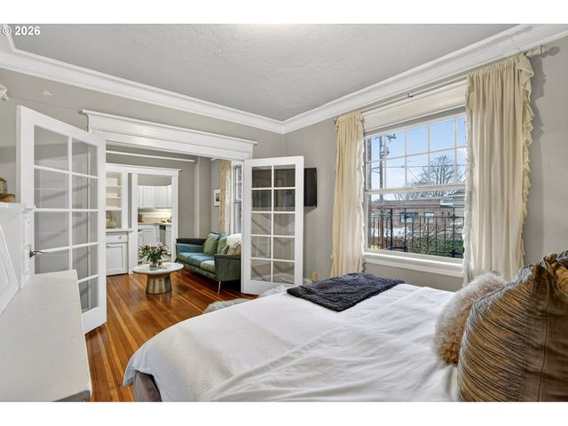 2109 Nw IRVING St 205, Portland, OR 97210