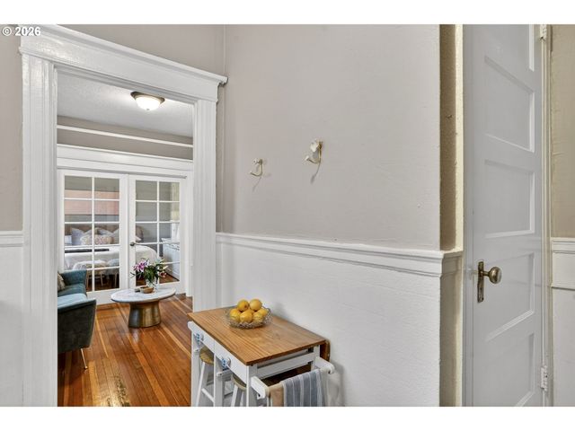 2109 Nw IRVING St 205, Portland, OR 97210