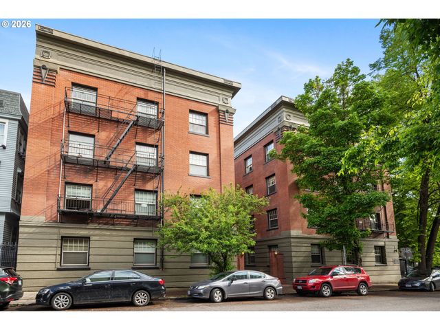 2109 Nw IRVING St 205, Portland, OR 97210