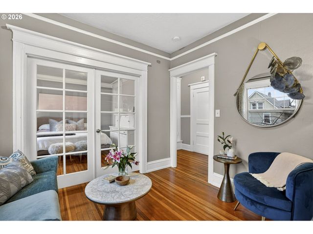 2109 Nw IRVING St 205, Portland, OR 97210