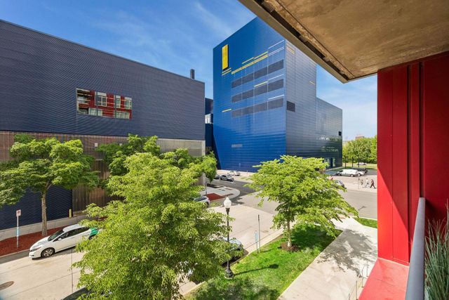 901 S 2nd Street 205, Minneapolis, MN 55415