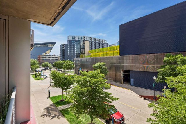 901 S 2nd Street 205, Minneapolis, MN 55415