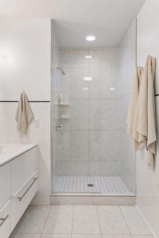 901 S 2nd Street 205, Minneapolis, MN 55415