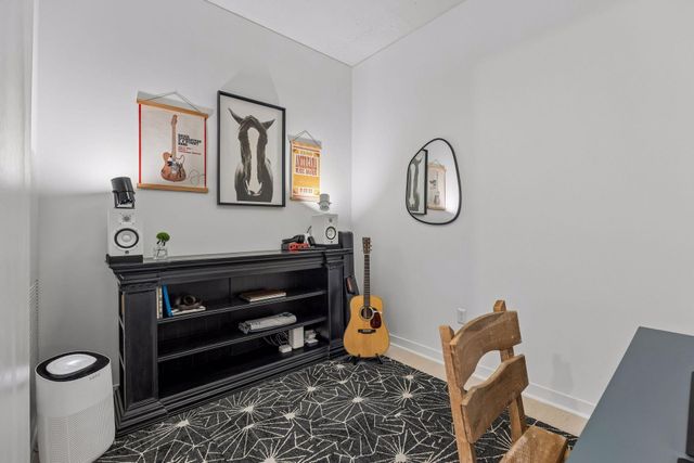 901 S 2nd Street 205, Minneapolis, MN 55415