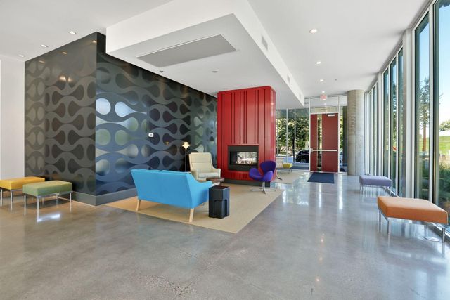 901 S 2nd Street 205, Minneapolis, MN 55415