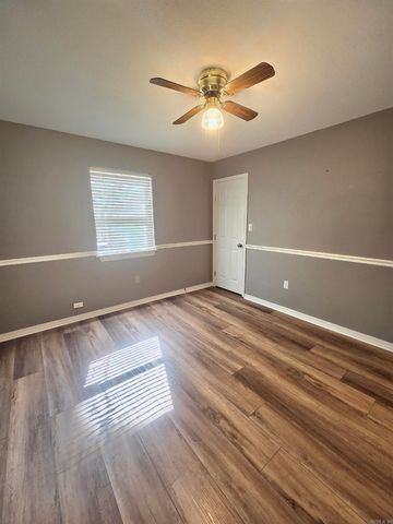 3201 McKinney Street, Mountain View, AR 72560