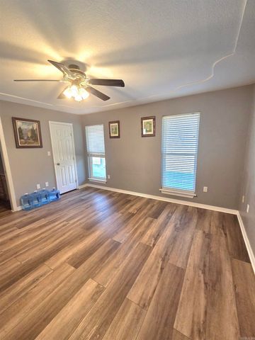 3201 McKinney Street, Mountain View, AR 72560