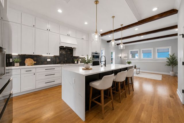 3536 N Albany Avenue, Chicago, IL 60618