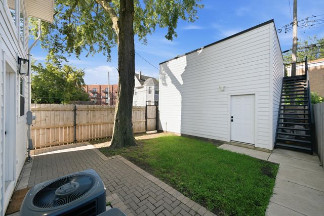 3536 N Albany Avenue, Chicago, IL 60618
