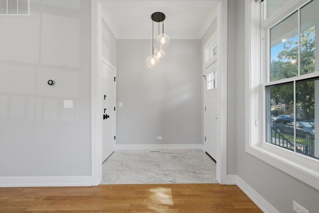 3536 N Albany Avenue, Chicago, IL 60618