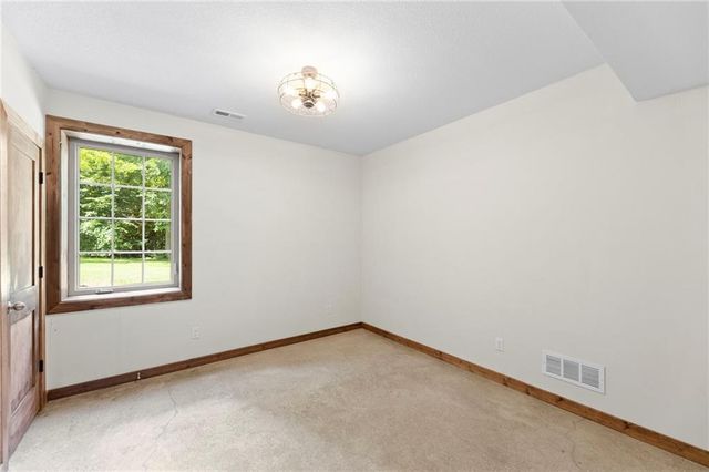 1404 E 183rd Street, Belton, MO 64012
