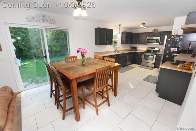 9343 Betsie Drive, Grand Blanc, MI 48439