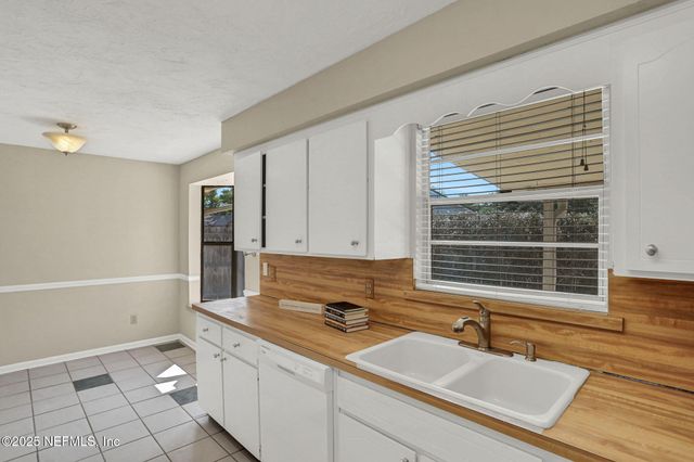 2650 CARDIGAN Court, Orange Park, FL 32065