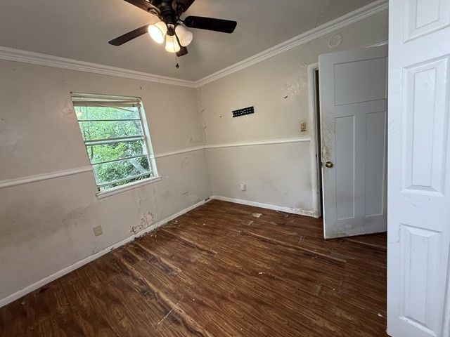 2533 Crestbrook Lane, Grand Prairie, TX 75052