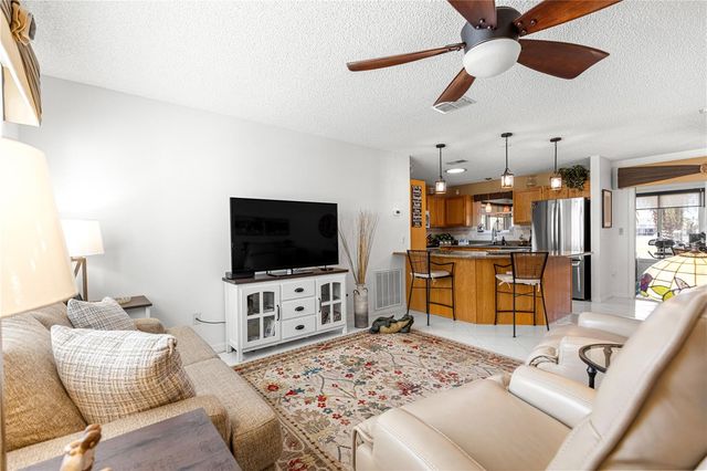 674 CAMINO DEL REY DRIVE, The Villages, FL 32159