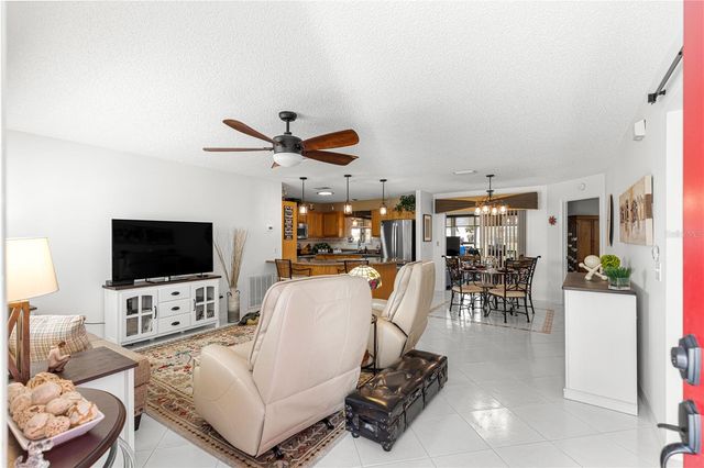 674 CAMINO DEL REY DRIVE, The Villages, FL 32159