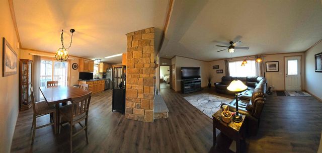 285 Berry Lane, Wisconsin Dells, WI 53965