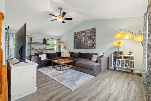 130 McDaniels Lane, Springboro, OH 45066