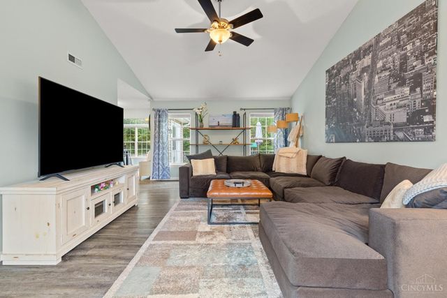 130 McDaniels Lane, Springboro, OH 45066