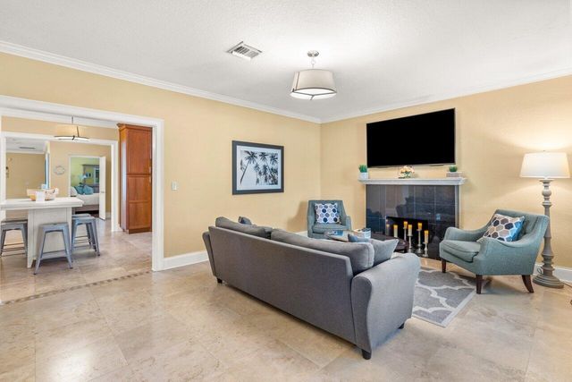 520 NE 3RD Avenue, Delray Beach, FL 33444