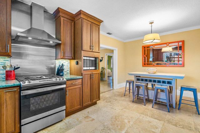 520 NE 3RD Avenue, Delray Beach, FL 33444