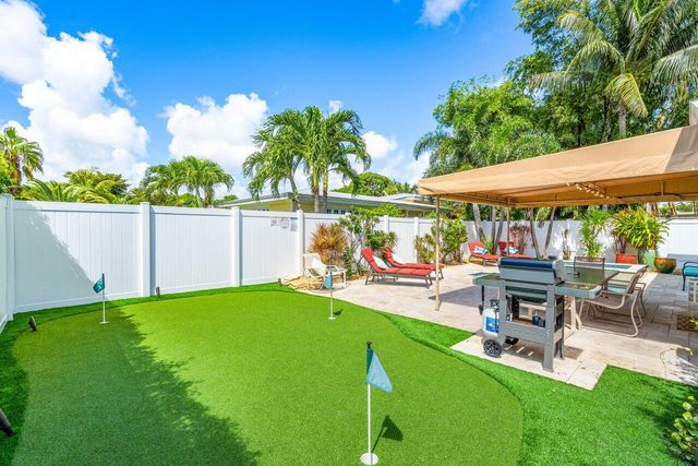 520 NE 3RD Avenue, Delray Beach, FL 33444