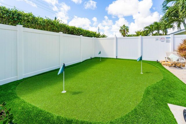 520 NE 3RD Avenue, Delray Beach, FL 33444