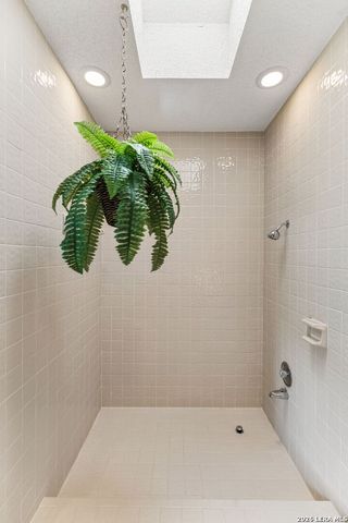 6119 Shady Creek, Windcrest, TX 78239