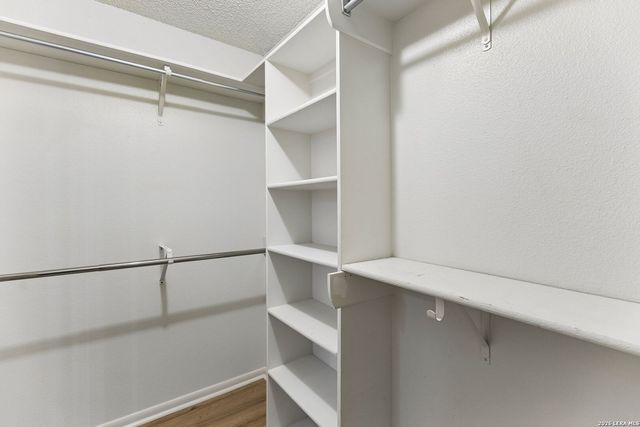 6119 Shady Creek, Windcrest, TX 78239