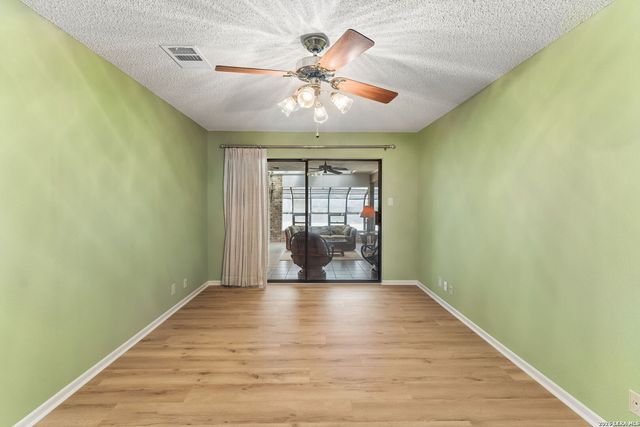 6119 Shady Creek, Windcrest, TX 78239