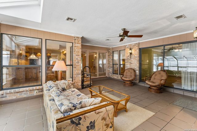 6119 Shady Creek, Windcrest, TX 78239