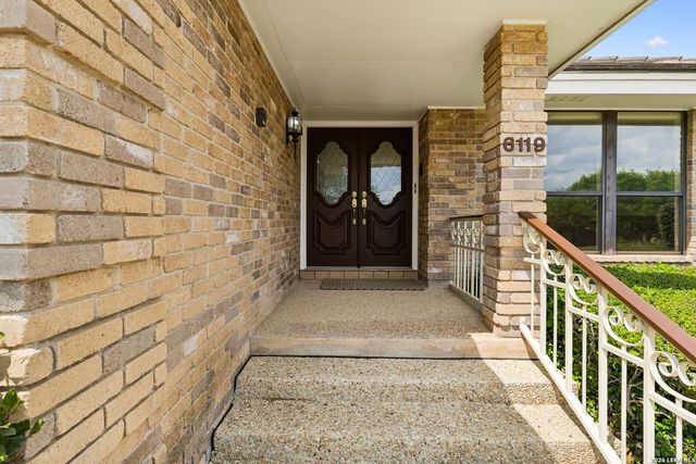 6119 Shady Creek, Windcrest, TX 78239