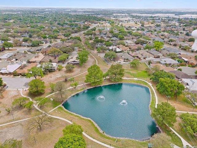 6119 Shady Creek, Windcrest, TX 78239