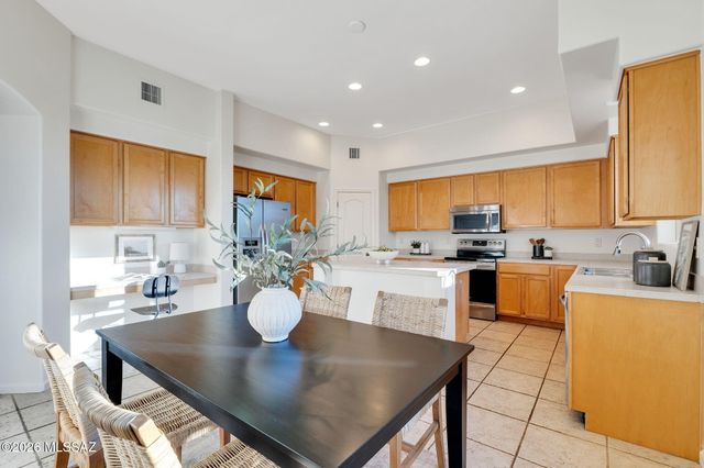 12925 N High Hawk Drive, Marana, AZ 85658