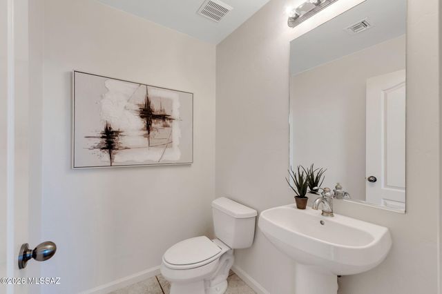 12925 N High Hawk Drive, Marana, AZ 85658