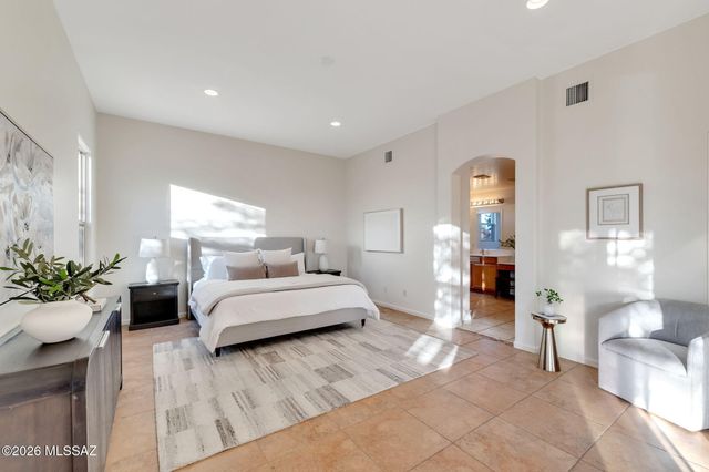 12925 N High Hawk Drive, Marana, AZ 85658