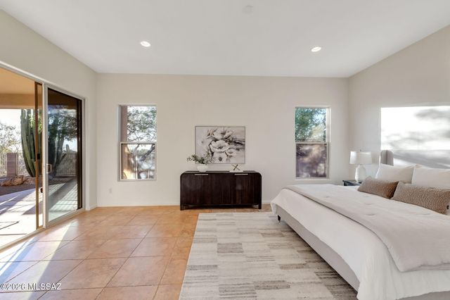 12925 N High Hawk Drive, Marana, AZ 85658