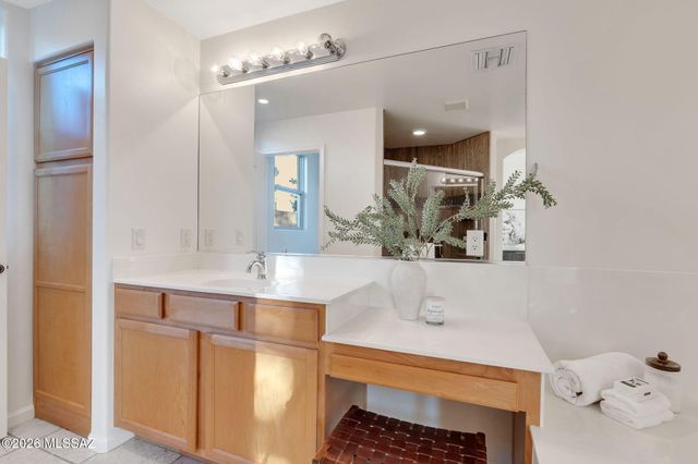 12925 N High Hawk Drive, Marana, AZ 85658