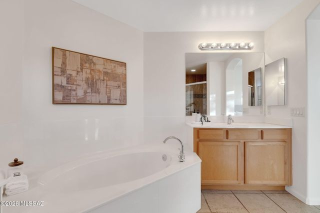 12925 N High Hawk Drive, Marana, AZ 85658