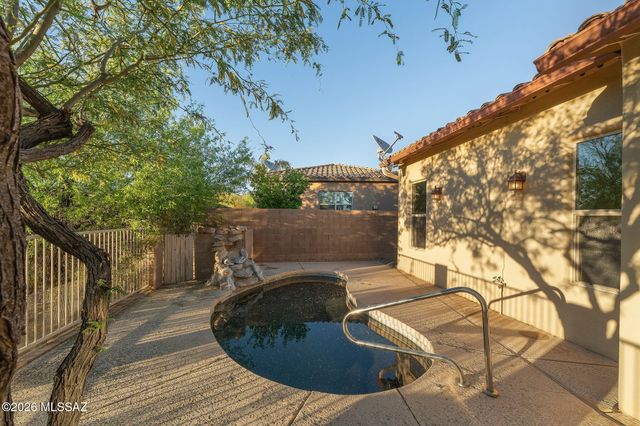 12925 N High Hawk Drive, Marana, AZ 85658